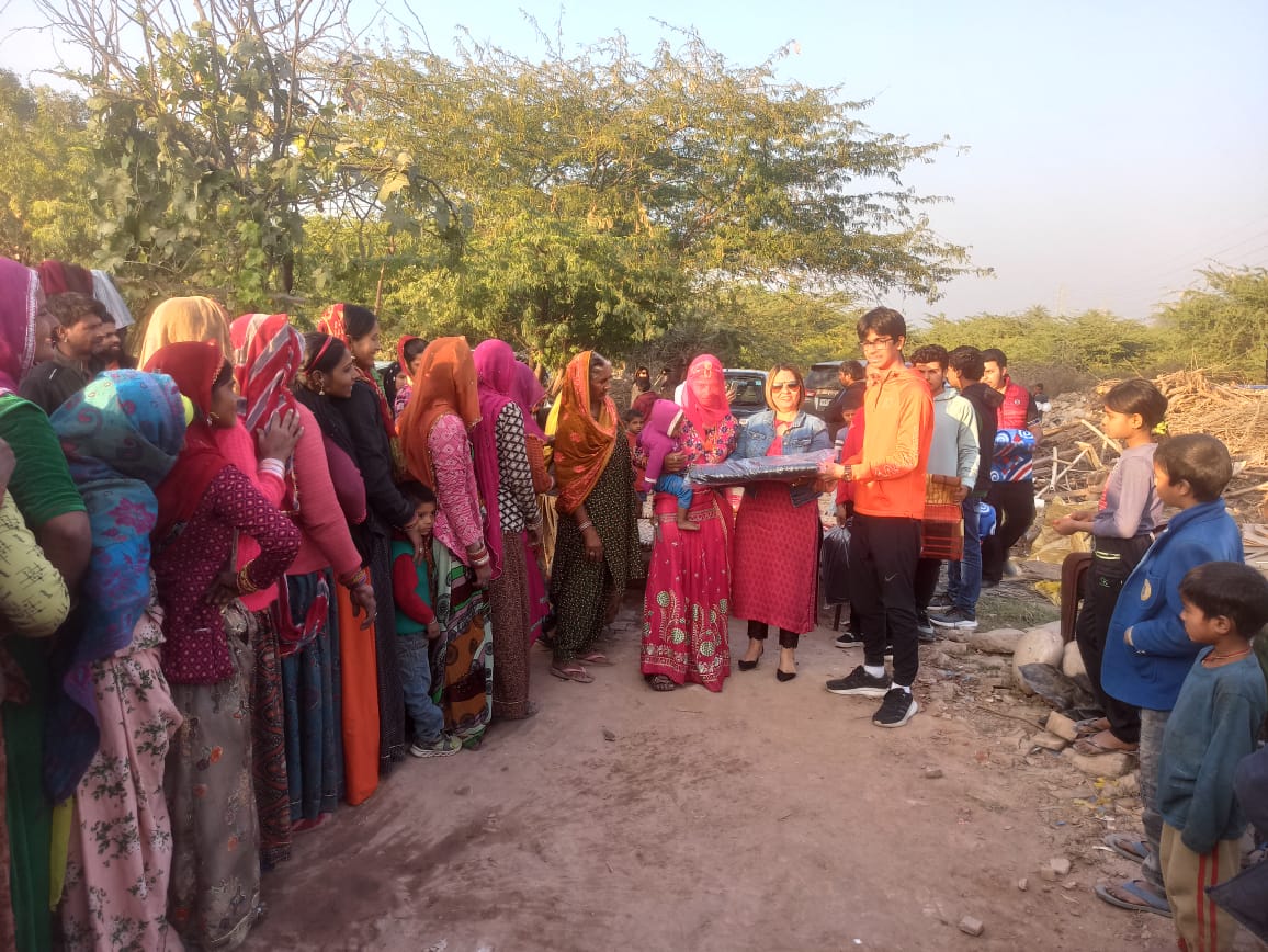 balnket gallery distribution